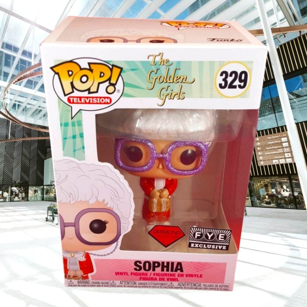 Diamond Sophia from Golden Girls # 329 (nib) with pop protector